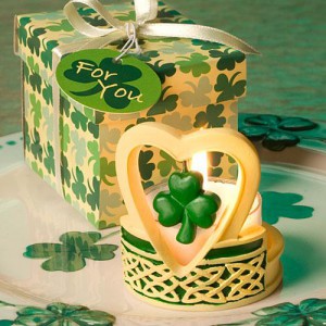8146_med Shamrock Design Candle Favors