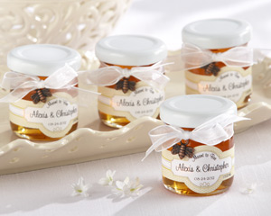 19018KIT_MeantToBeeHoney_Wedd_m "Meant to Bee" Personalized Clover Honey