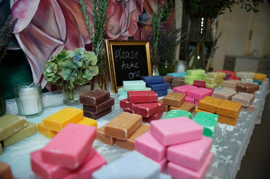 Wedding Favor Ideas for Thrifty Brides Wedding Favor Ideas for Thrifty Brides