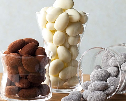 Wedding Favor Ideas for Chocoholics Chocolate Covered Almonds