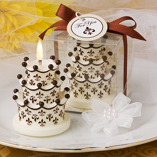 1 Wedding Favor That Can Be Used for Every Theme Fleur de Lis and Crown Design Cake Candles