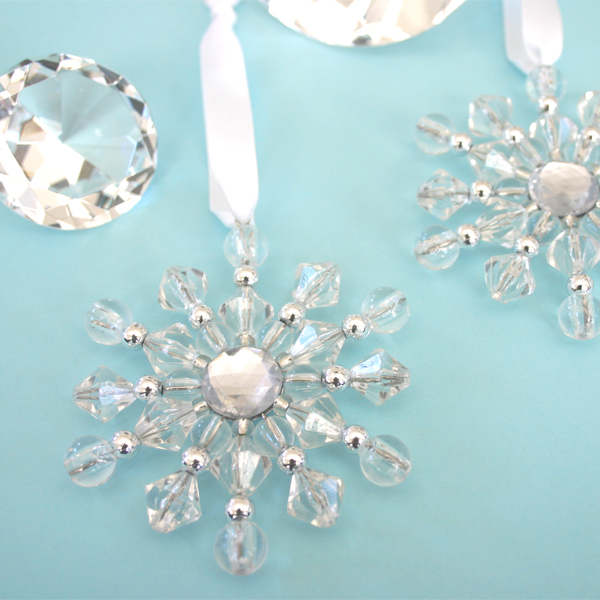 5 Beautiful Winter Wedding Favors Guests Will Love Beaded Snowflake Ornaments