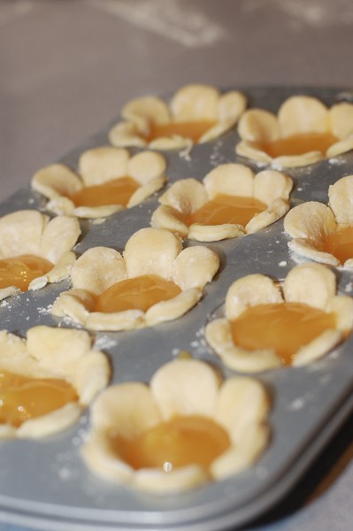 Fun Gifts to Pack in Your Winter Wedding Favor Boxes Mini Pies
