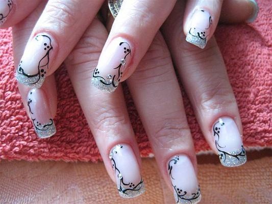 8 Beautiful Manicure Ideas for Your Wedding Day Black and White Manicure