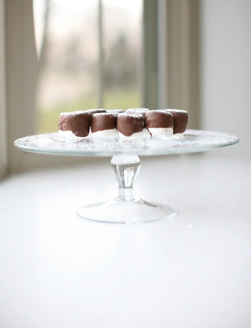 More Fun DIY Treats for Your Wedding Favor Bags and Boxes Chocolate Covered Marshmellows