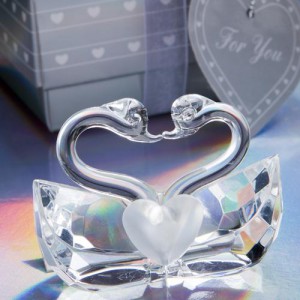 Choice Crystal Collection Kissing Swans wedding favors