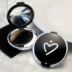Styling Black Heart Design Compact Mirror Favors wedding favors