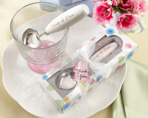 "Scoop of Love" Heart-Shaped Ice Cream Scoop in Parlor Gift Box wedding favors