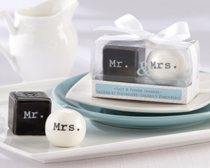 "Mr. & Mrs." Ceramic Salt & Pepper Shakers wedding favors